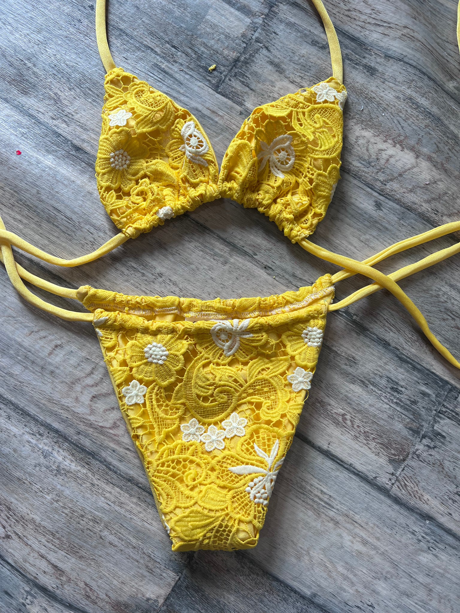 YELLOW LACE KINI 6/8